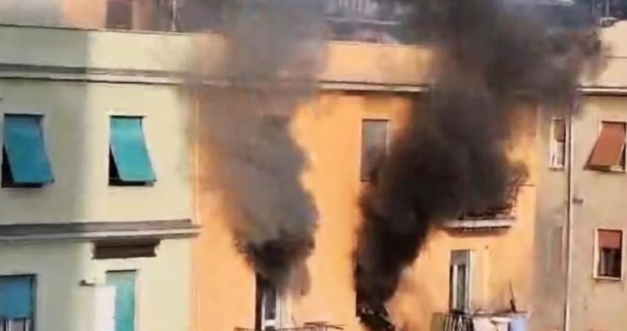 Požar izbiou zgradu/Printscreen/Civonline.it//