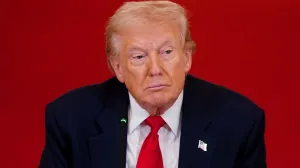 U.S. President Donald Trump attends a round table on collegiate sports in the White House in Washington, D.C., March 6, 2026. REUTERS/Nathan Howard/Foto: Nathan Howard