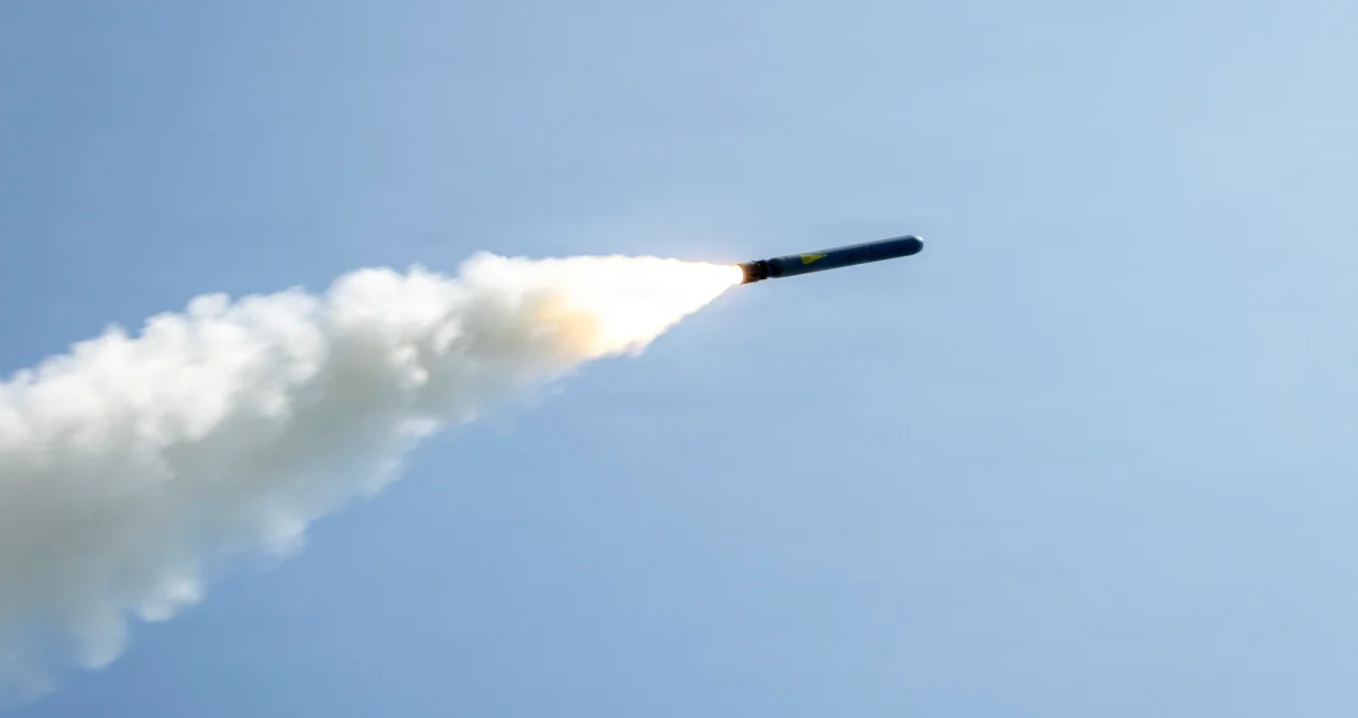 The U.S. Navy Arleigh Burke-class guided-missile destroyer USS Delbert D. Black fires a Tomahawk Land Attack Missile (TLAM) in support of the Operation Epic Fury attack on Iran from an undisclosed location February 28, 2026. U.S. Navy/Handout via REUTERS THIS IMAGE HAS BEEN SUPPLIED BY A THIRD PARTY/Us Navy