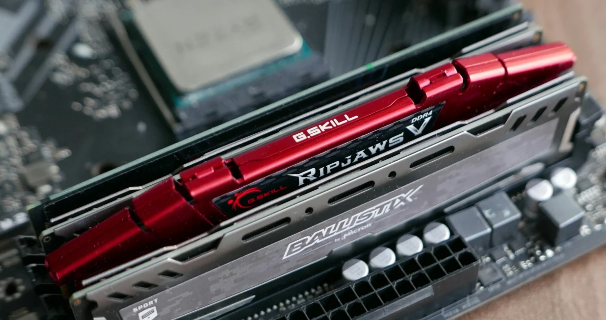 ram memorija, računari, komponente/R&eacute;my