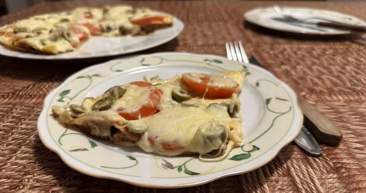 pizza sa tortiljama/