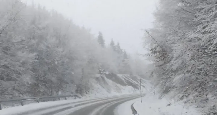 Snijeg pao kod Teslića/BHMETEO.ba/Facebook//