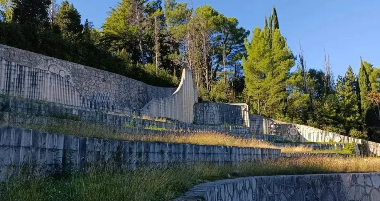 Partizansko spomen-groblje Mostar/Facebook Ug "na&scaron;a Djeca - Our Kids U Bih"