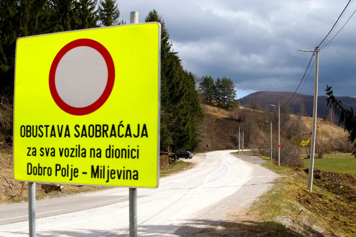 Stanje na putu Sarajevo Foca. Dionica Dobro polje - Miljevina/Damir Deljo