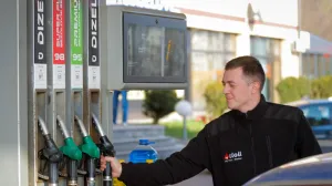 Ilustracije benzinske pumpe/Damir Deljo