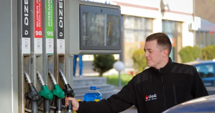 Ilustracije benzinske pumpe/Damir Deljo