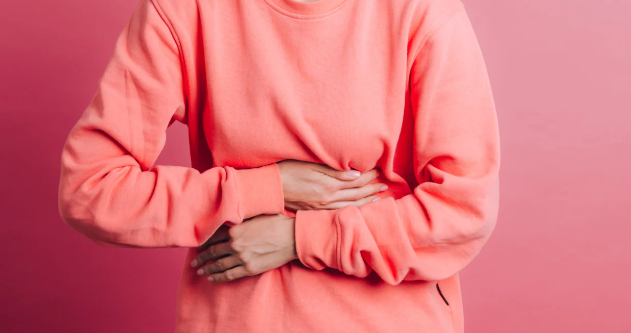 bolovi stomak jetra ilustracija/Freepik