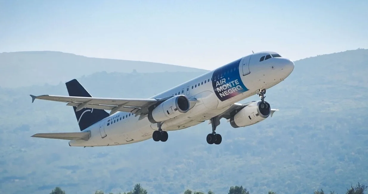 avion air montenegro/
