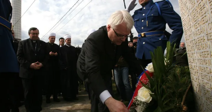 Ivo Josipović u Ahmićima, 2010./