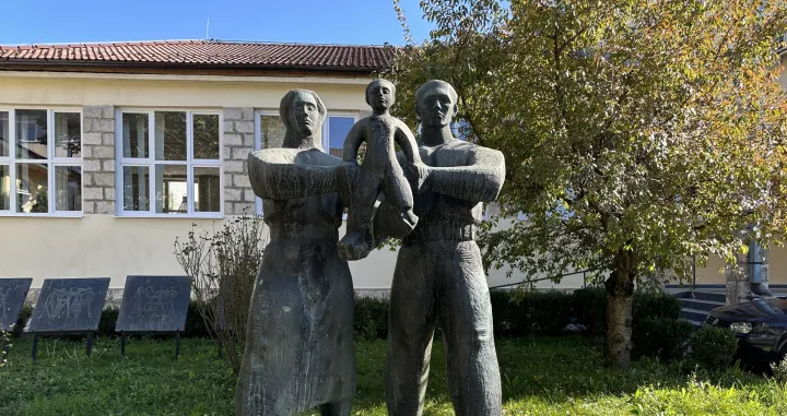 Spomenik općina/