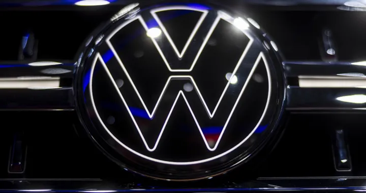 epa09144551 A glowing Volkswagen logo is seen on their electric car displayed in the Volkswagen booth during a media preview of the Auto Shanghai 2021 motor show in Shanghai, China, 19 April 2021. The 19th Shanghai international automobile industry exhibition runs from 24 to 28 April. EPA/Alex Plavevski/Alex Plavevski