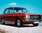 Prije tačno 60 godina, 13. avgusta 1965, iz fabrike u Ingolstadtu iza&scaron;ao je automobil koji je označio prekretnicu za tada&scaron;nji Auto sfadfhadfhadfhadfh Union &ndash; prvi model koji je nakon Drugog svjetskog rata ponio ime Audi/