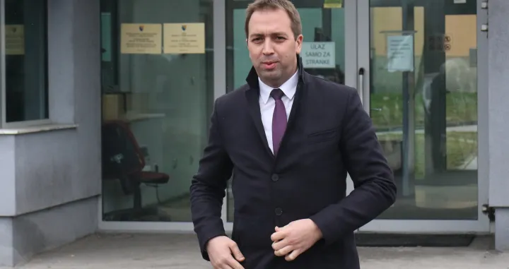 Goran Selak predsjednik SPS-a nakon saslu&scaron;anja/Senad Gubelić