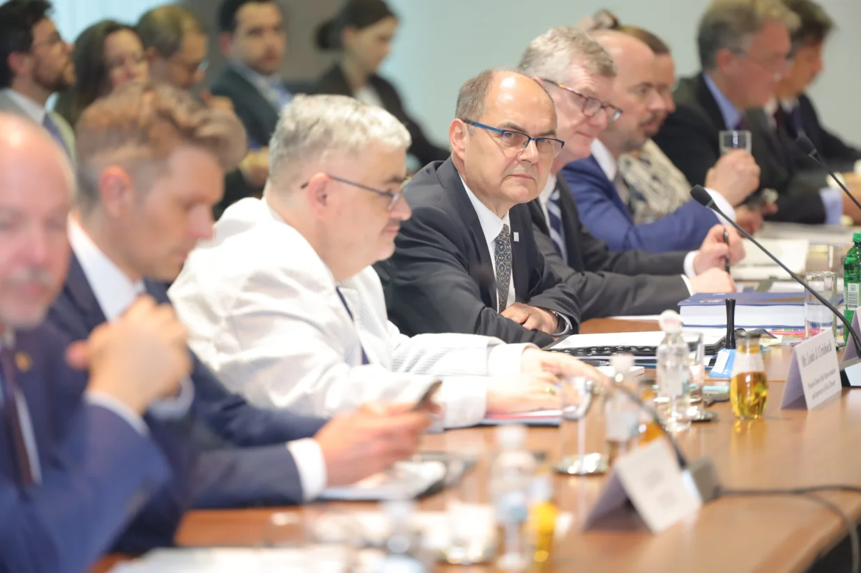 Sjednica Upravnog odbora Vijeća za provedbu mira (PIC) - zgrada Parlamentarne skup&scaron;tine BiH/Senad Gubelić