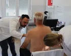 MOSTAR, 18. svibnja (FENA) - Klinika za kožne i spolne bolesti Sveučili&scaron;ne kliničke bolnice (SKB) Mostar obilježila je u ponedjeljak, u sklopu kampanje "Euromelanoma 2026", Europski dan borbe protiv melanoma organizacijom besplatnih pregleda kože s ciljem pravovremenog otkrivanja melanoma i drugih malignih tumora kože. (Foto FENA/ES)/Es