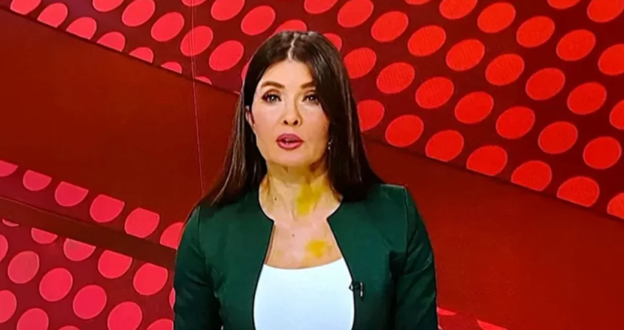 Voditeljica, RTS, Gordana Stijačić, žute mrlje/Prtsc