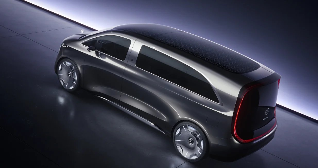 Mercedes-Benz Vision V Mercedes-Benz Vision V Aktuelna V-klasa dostupna je s električnim pogonom i sa motorom s unutra&scaron;njim sagorijevanjem. Prvi pogled na njen koncept Vision V otkriva nam da Mercedes vi&scaron;e ne želi nikom prepu&scaron;tati luksuzne prerade kombija, već će to u budućnosti raditi sam... /Mercedes-benz Ag &ndash; Communicati