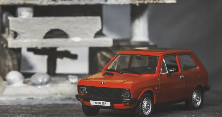 Yugo auto/