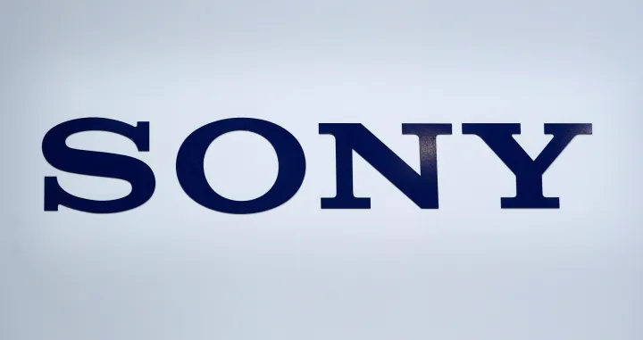 epa09800970 The logo of Sony Corp. is displayed at Sony headquarters in Tokyo, Japan, 04 March 2022, after Sony and Honda Motor announced joint development of electric vehicle (EV). The new company by Sony and Honda is expected to start the sales of the first EV in 2025. EPA/KIMIMASA MAYAMA/Kimimasa Mayama
