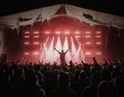 Đorđe Kraji&scaron;nik vizual za kolumnu, koncert/Benjamin Krnić