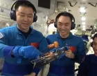 Prva ro&scaron;tilj zabava u svemiru: kineski astronauti ispekli pileća krilca na Tiangong stanici/Screenshot