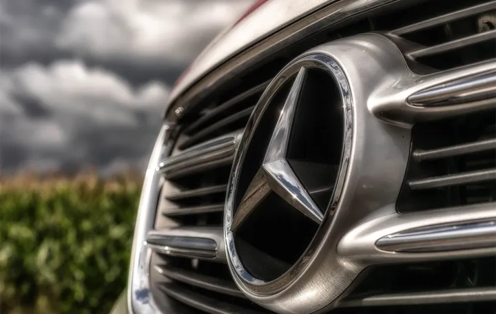Mercedes logo/