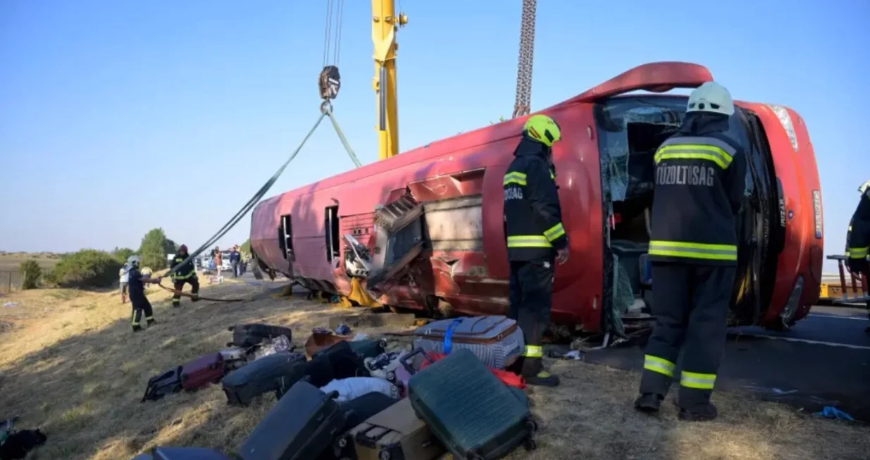 mađarska, autobuska nesreća, 12 mrtvih/X