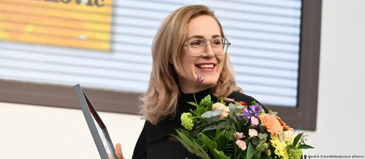 Književnica Barbi Marković/Hendrik Schmidtd/