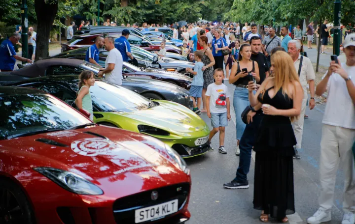 A driving force prikaz egzoticnih automobila/Damir Deljo