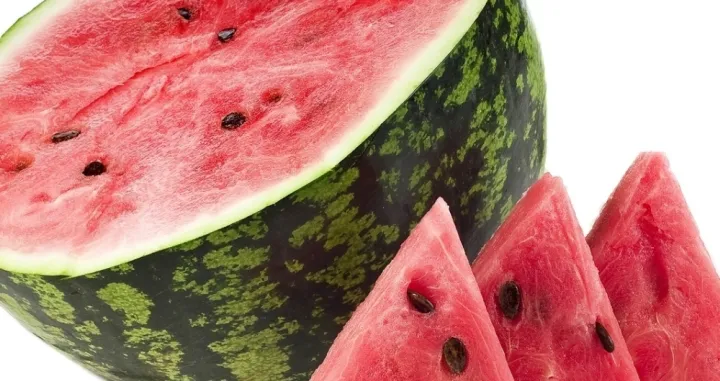 lubenica izrezana/