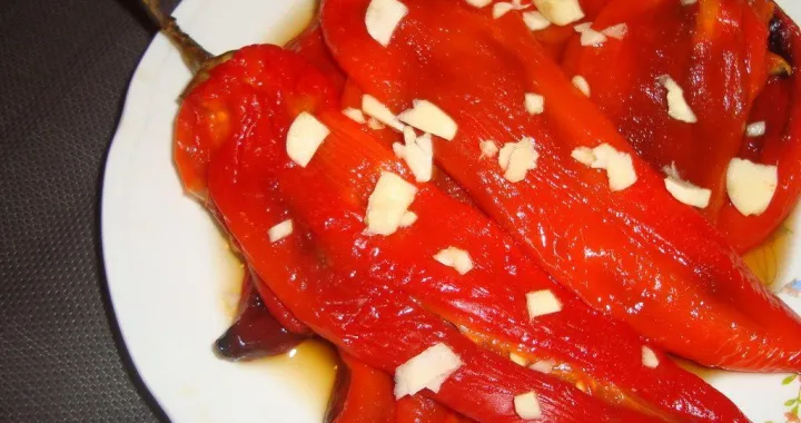 Pečene paprike/