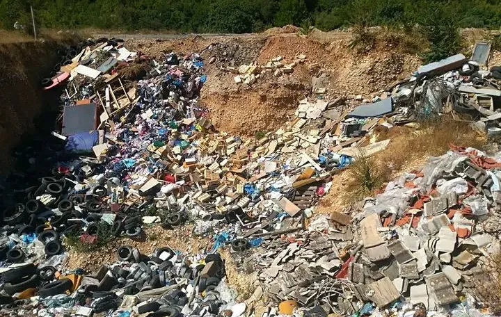 Deponija Badanj u neposrednoj je blizini rijeke Bregave/Ngg Pokret Protiv Divljih Deponija Stolac