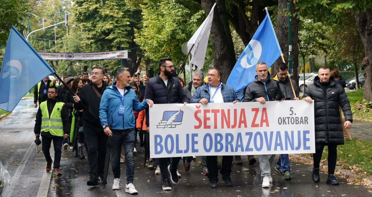 protest prosvjetara 5 oktobar 2025 - &scaron;etnja za bolje obrazovanje SSVOONKBiH-Kantonalni odbor KS/Ssvoonkbih-kantonalni Odbor Ks