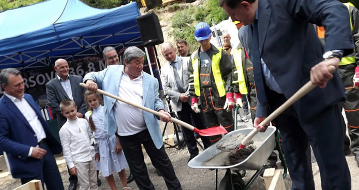 dodik ra&scaron;id serdarov HE Mrsovo kamen temeljac/Радоје Тасић